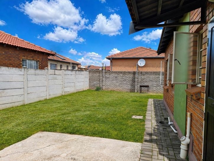 3 Bedroom Property for Sale in Waterkloof East North West